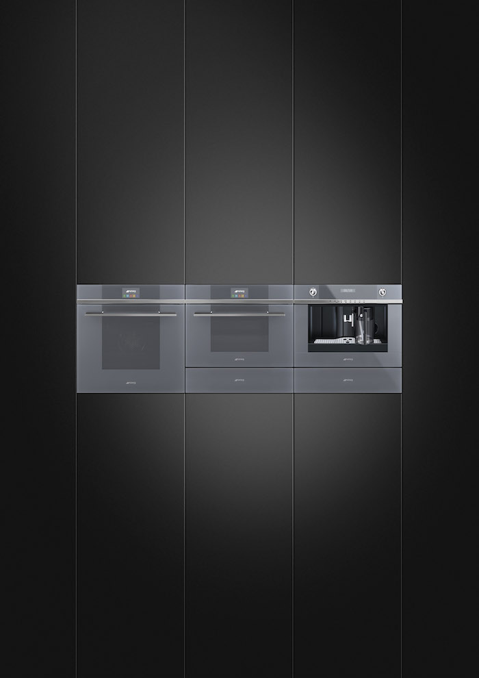 Complete collectie inbouwapparatuur voor de moderne keuken. De nieuwste Smeg collectie Linea #oven #stoomoven #koffieautomaat #wijnklimaatkast #linea #Smeg #smeglove