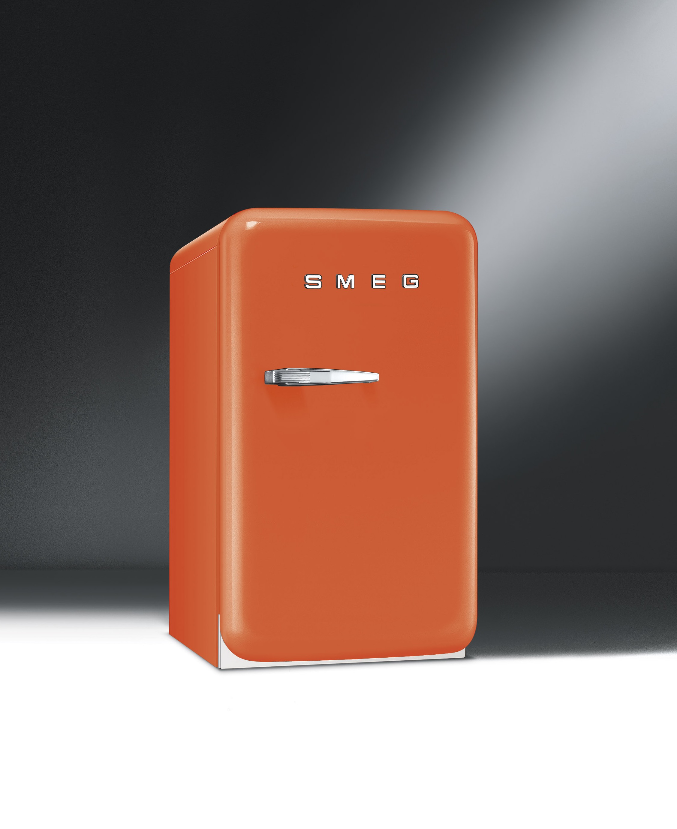 FAB5 mini koelkast van Smeg #koelkast #keuken