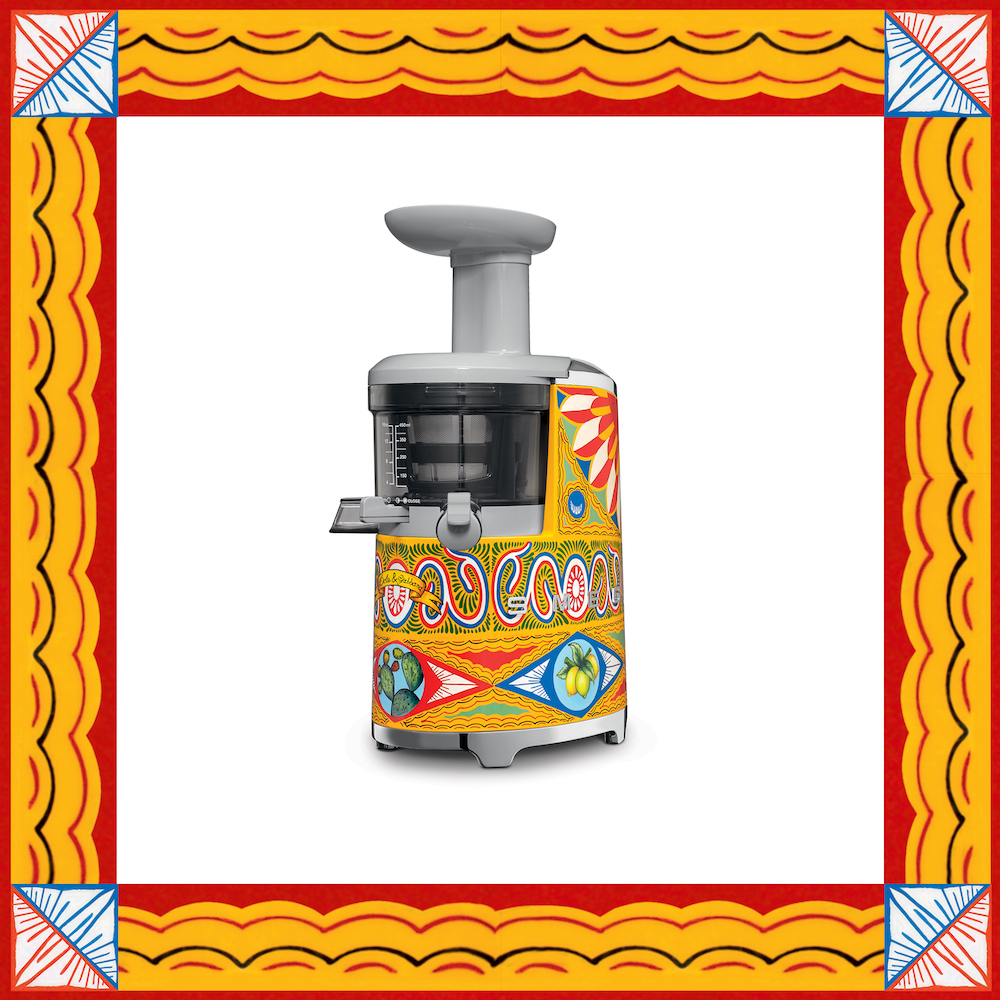 Smeg slowjuicer 50's style - design Dolce&Gabbana collectie Sicily is my love #keuken #keukenapparaten #DGsicilyismylove