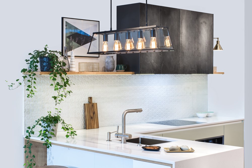 Ideeen voor verlichting in de keuken #keuken #keukeninspiratie #verlichting #keukenlampen #industrieel