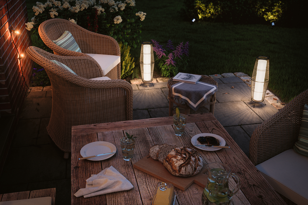 Tuin in de spotlights. Zo maak je het beste lichplan voor je tuin en terras #tips #tuin #terras #tuinverlichting #lichtplan #buitenverlichting #tuinidee #tuininspiratie