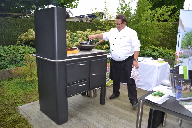 Buitenkeuken op hout gestookt met pizzaoven Zeno Cooking via Zeno Products