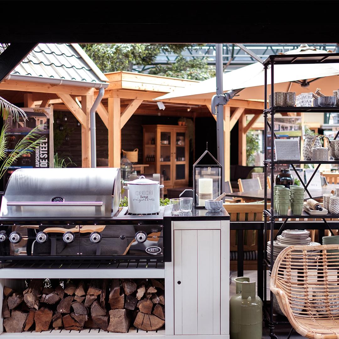 Buitenkeuken barbecue via Fonteyn. #buitenkeuken #tuin #tuinidee #tuininspiratie #fonteyn