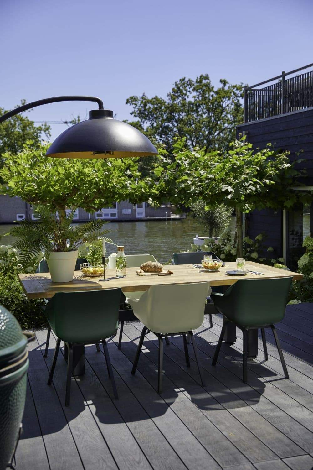 Tuininspiratie! Hipe tuinstoelen voor tuin en terras. Sophie Hartman stoel #tuinmeubelen #tuinstoelen #stoel #tuininspiratie #tuinidee #hartman #sophie