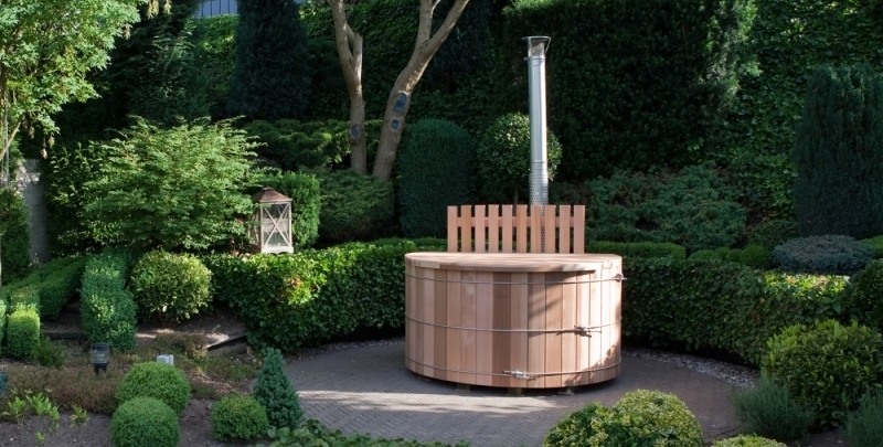 Cerdic houten hottub in de tuin