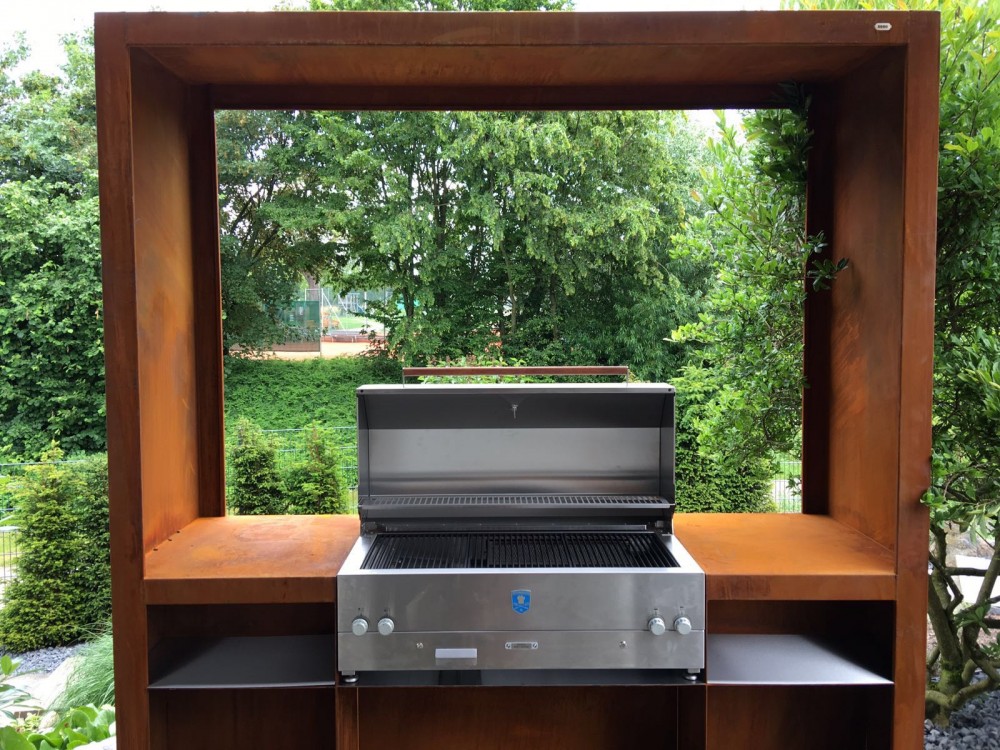 Buitenkeuken van Corten-A staal op maat gemaakt door Zeno Products. Gas barbecue #buitenkeuken #barbecue 