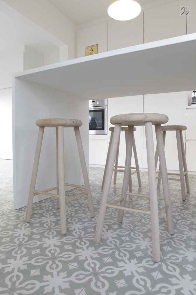 Portugese cementtegels in de keuken via Designtegels.nl #tegels #vloertegels #wandtegels