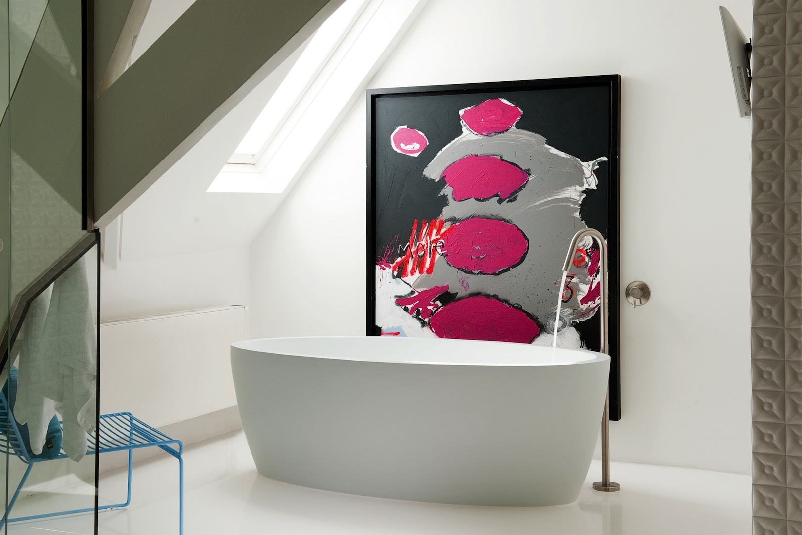 Bette badkamer bad kleur roze