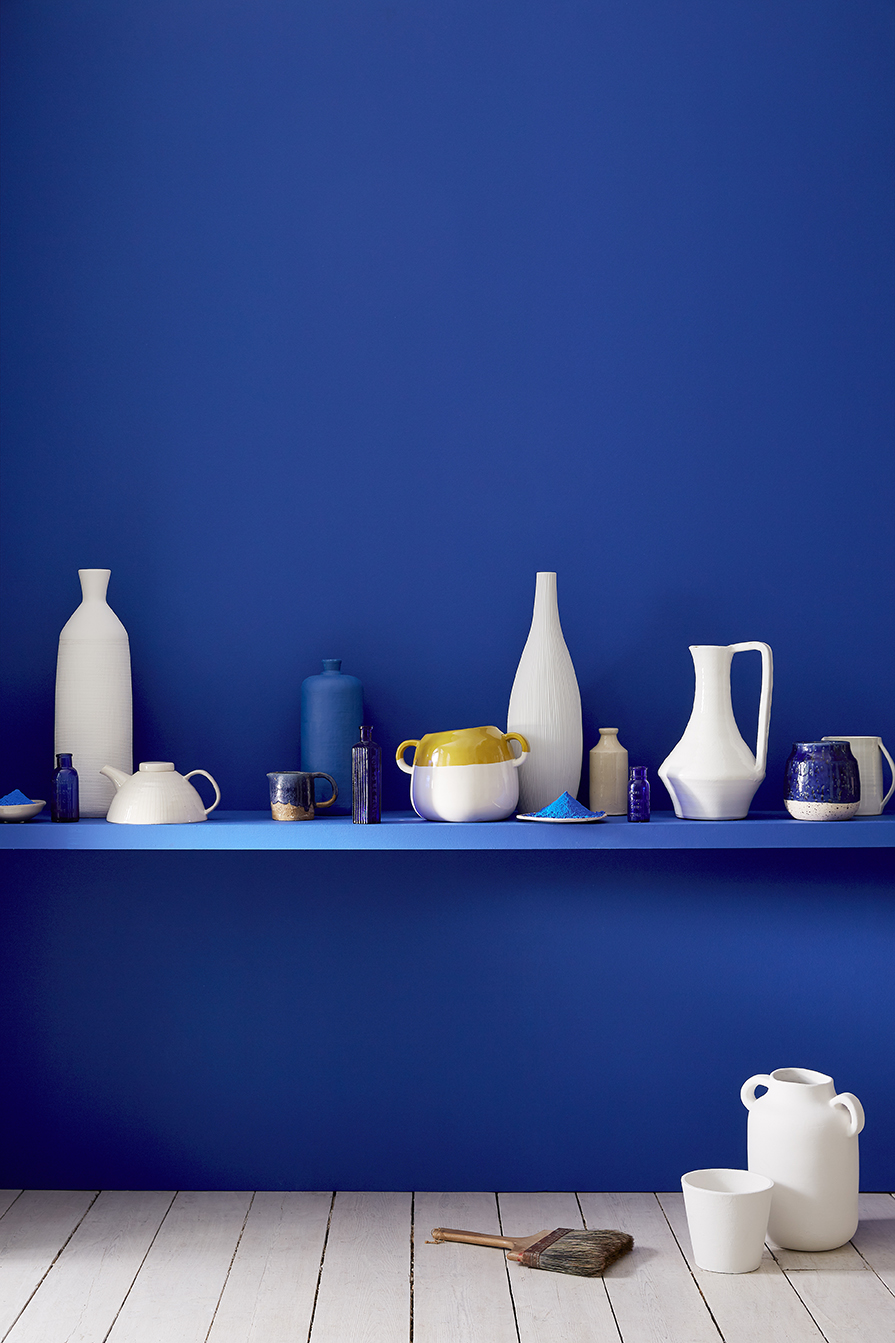 Kleur in het interieur! Blauwe muurverf van little Greene