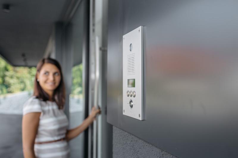 Smart Homes zorgen voor een betere kwaliteit van wonen en leven door technologie en diensten zo te integreren dat je van alle gemakken voorzien bent. In een Smart Home staat woonautomatisering voorop #loxone #smarthome #domotica 