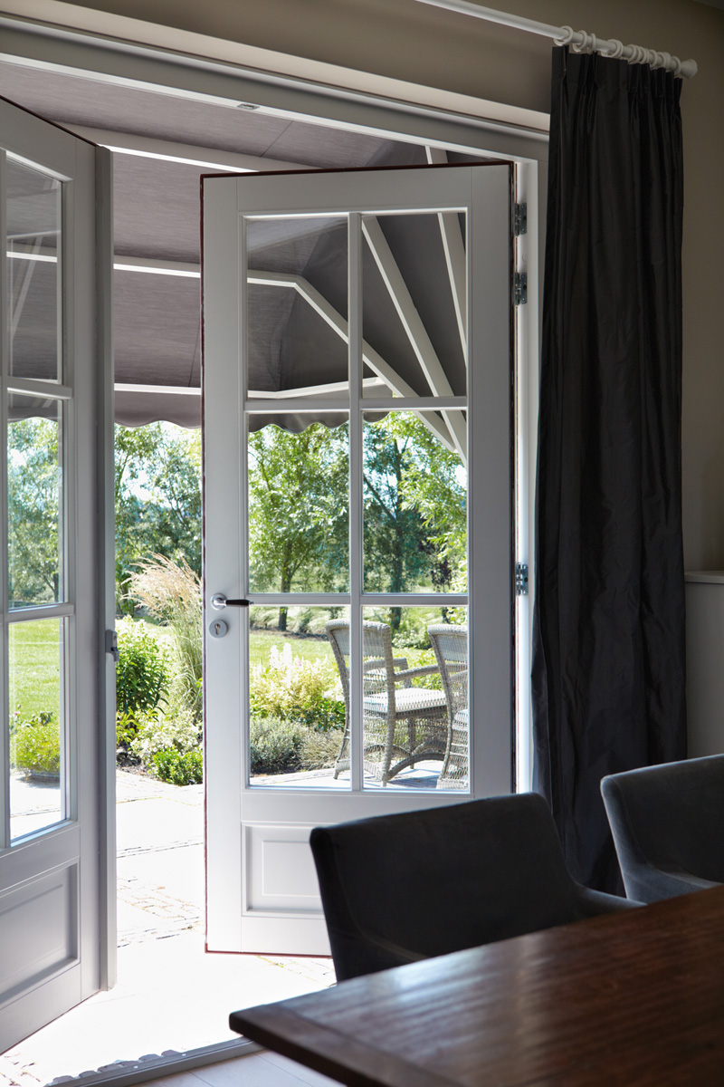 Zonwering passend bij het interieur #luxaflex #zonwering #interieur #tuin #tuininspiratie