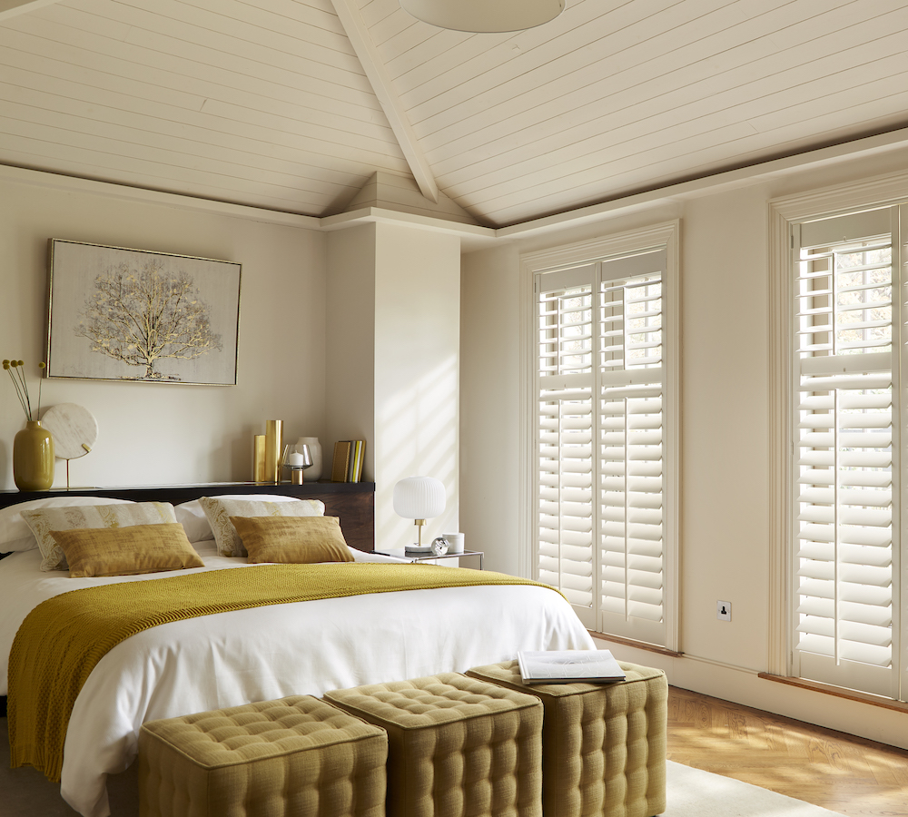 Shutters in de slaapkamer #slaapkamer #raambekleding #shutters #inspiratie #luxaflex