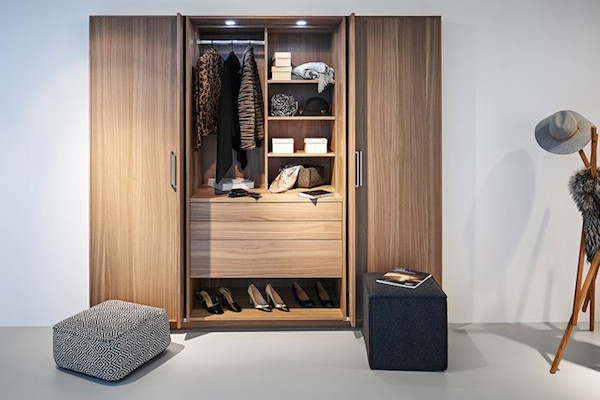 Foto Poggenpohl +STAGE themakasten: bar, keuken, ontbijt & garderobe FotoPoggenpohl +STAGE themakasten: bar, keuken, ontbijt & garderobe