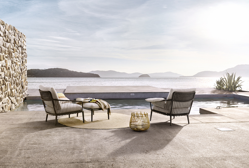 Rolf Benz outdoor collectie YOKO. #terras #tuin #tuinmeubels #rolfbenz #loungestoelen #tuinstoelen