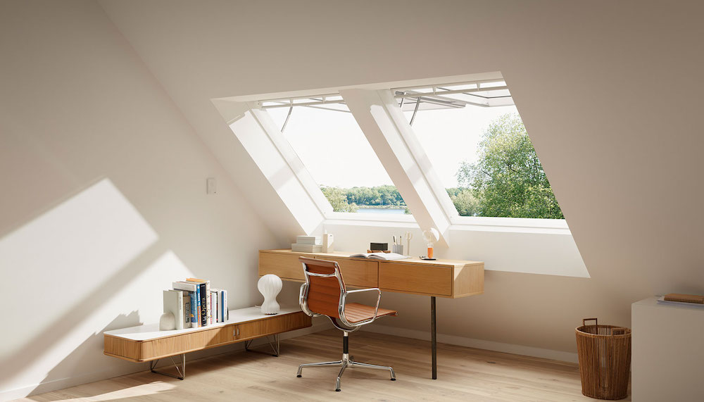 De ideale thuiswerkplek #thuiswerken #thuiswerkplek #werkkamer #velux #dakraam