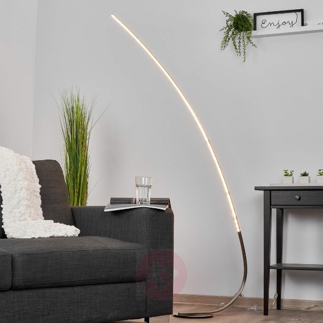 Vloerlampen. Verlichting voor een modern interieur. Minimalistische vloerlamp #verlichting #vloerlampen #interieur